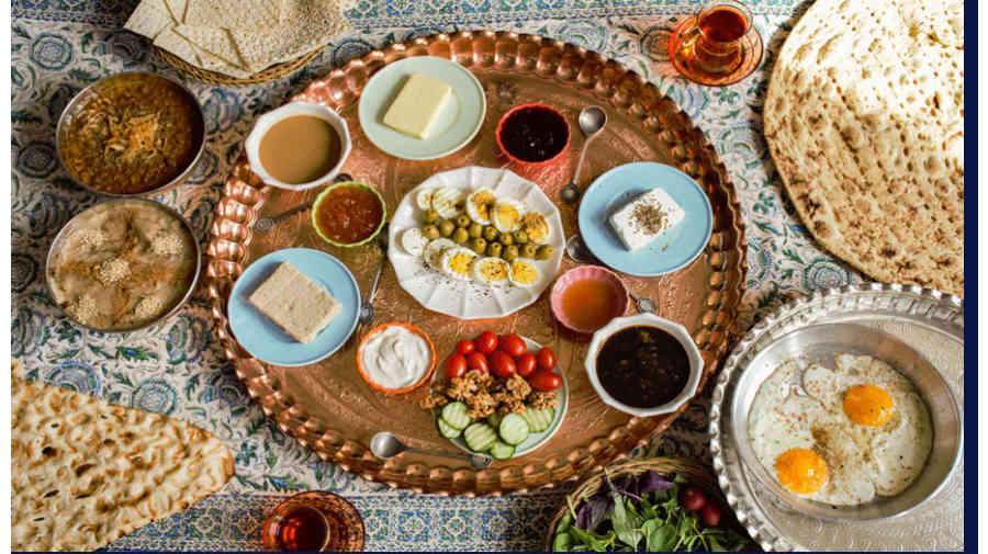 خوردن صبحانه عملکرد تحصیلی دانش آموزان را بهبودمی بخشد.