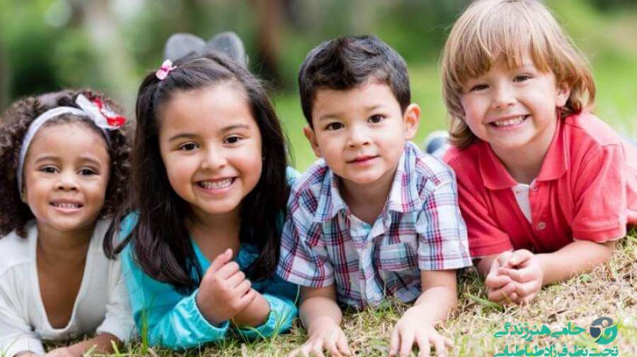 چگونه به فرزند خود دوست یابی را آموزش دهیم؟