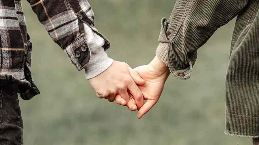 تعادل بین صمیمیت و استقلال