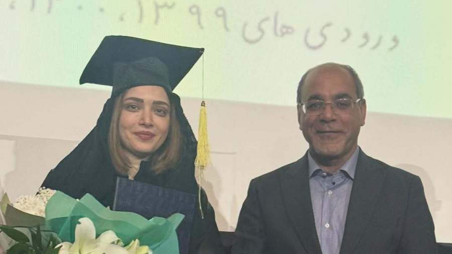 اشک شوق «بهنوش طباطبایی» بعد از اخذ مدرک دکترای روانشناسی از دانشگاه آزاد بابل