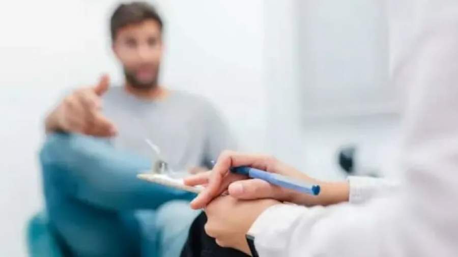 نقدی بر روانشناسی‌زدگی در ایران/ تولید خودشیفته به جای انسان درمان شده