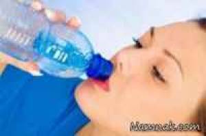 با نوشیدن این میزان آب چین و چروک صورت را ازبین ببریم