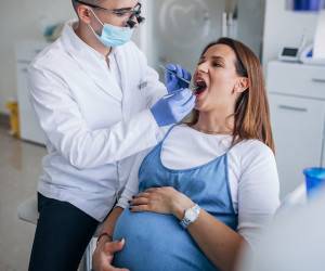 تاثیرات منفی حاملگی بر سلامت دهان و دندان و بالعکس