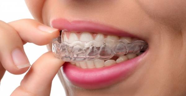 استفاده از نایت گارد در طول روز نایت گارد دندان