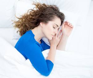 8 گیاه مفید برای اتاق خواب