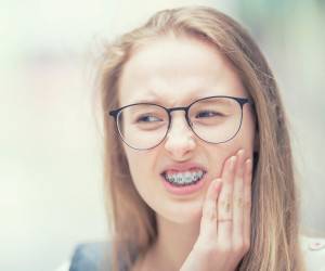 با درد براکت های ارتودنسی چه کنیم؟