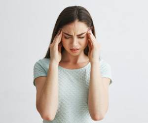 چرا وقتی پیاز می خورم ، سردرد می گیرم ؟