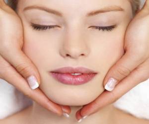 چگونه صورت را در 4 دقیقه برای جلوگیری از بروز آثار پیری ماساژ دهیم ؟