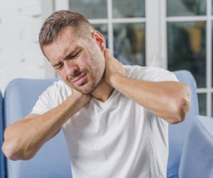 چرا با شکستن قولنج صدا ایجاد می شود؟
