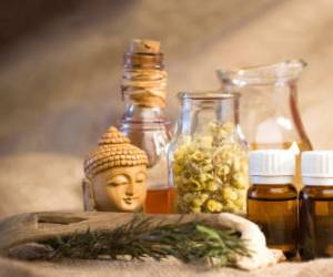 14 روغن مخصوص برای ماساژ بدن و مزایای آن ها