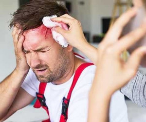 کمک های اولیه ضربه به سر
