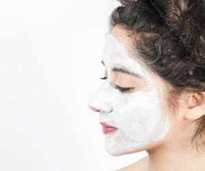 سفید کردن پوست صورت&nbsp;با روش های خانگی و کامل طبیعی