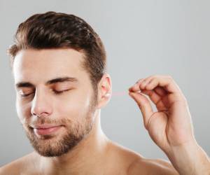 تمیز کردن گوش با روغن زیتون!
