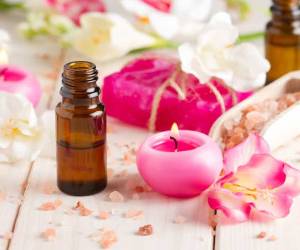 آروماتراپی (رایحه درمانی) چیست و چه فوایدی دارد؟