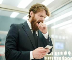 دلیل خمیازه کشیدن زیاد چیست ؟