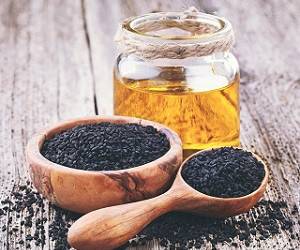 &nbsp;مزایای روغن سیاه دانه برای پوست و مو