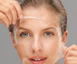 همه چیز درباره لایه برداری پوست و روش های انجام آن
