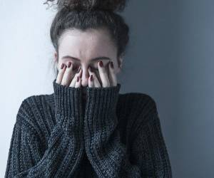 همه چیز درباره اسکیزوفرنی از علت تا پیشگیری و کنترل بیماری