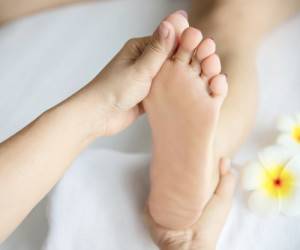 موم پارافین چیست و روش انجام پارافین تراپی چگونه است ؟&nbsp;