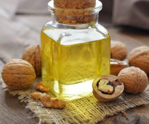خواص و فواید بینظیر روغن گردو برای بدن