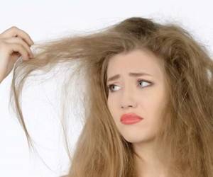 نسخه های طبیعی و گیاهی برای رفع وزی موها