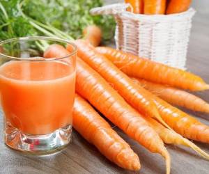 آیا خاصیت غذایی آب هویج بعد از نگهداری در یخچال از بین می رود؟
