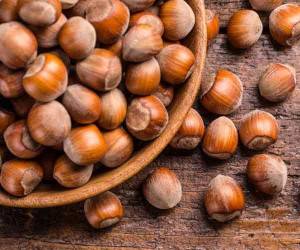 خواص فندق و فواید درمانی و دارویی آن برای بدن