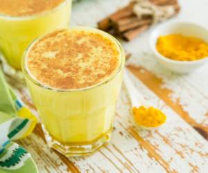اگر قبل از خواب شیر زردچوبه بخوریم چه اتفاقی می افتد؟