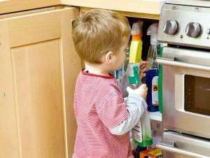 اگر کودک شما وایتکس خورده ، چه باید بکنید ؟ 