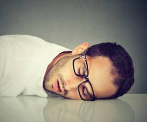 نارکولپسی یا حمله خواب چیست و چه علائمی دارد؟