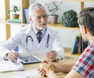 متخصص طب فیزیکی و توانبخشی