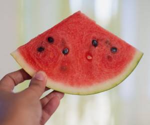مناسب ترین زمان خوردن هندوانه چه زمانیست؟