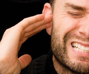 علت های وزوز گوش و روش های مختلف درمانی آن