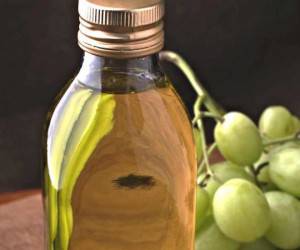 خواص روغن هسته انگور برای پوست، مو و سلامتی