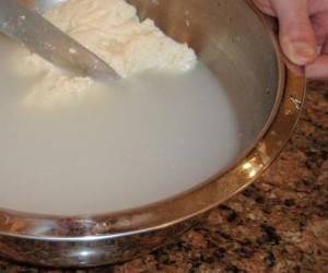 آب ماست و خواصی که احتمالا از آن نمیدانید