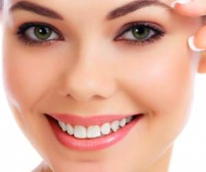 آموزش تصویری یوگای صورت برای درمان چین و چروک پیشانی