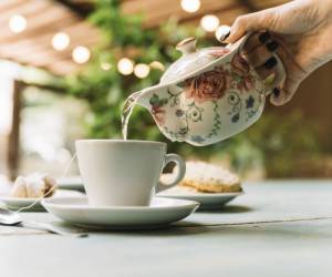 عوارض مصرف بیش از حد چای سیاه برای سلامت بدن