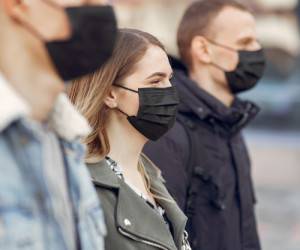 &nbsp;آیا کرونا می تواند از طریق رابطه جنسی انتقال پیدا کند؟
