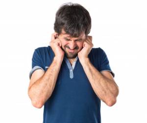 جرم گوش چرا ؟ با چه علائم و چه درمانی ؟