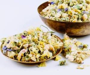 ماسک گل ختمی برای پوست و مو