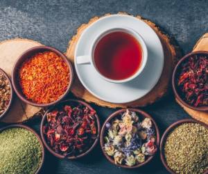 بهترین دمنوش رفع نفخ شکم؛ کاملا گیاهی کاملا طبیعی