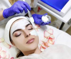 ماسک قبل از آرایش میهمانی و عروسی
