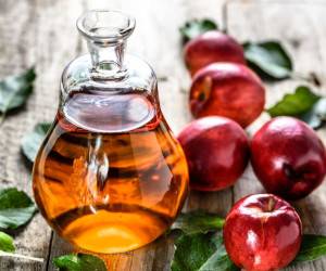 12 نسخه خانگی و طبیعی برای&nbsp;درمان دل درد با استفاده از سرکه سیب