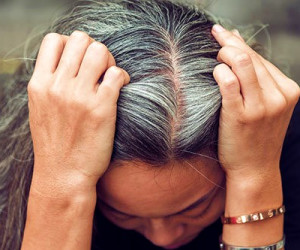 حقایق مهم و باورهای اشتباه درباره سفید شدن مو