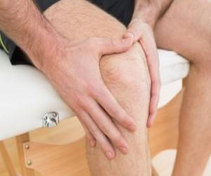 بررسی علل و عوامل موثر در آب آوردن زانو&nbsp;