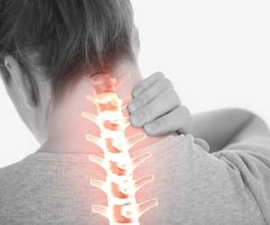 همه چیز درباره&nbsp;سرویکال گردن؛ از علل و علائم تا درمان و ورزش