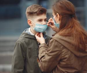 تمام آنچه باید در مورد کرونا در کودکان و نوزادان بدانید