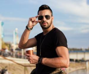 رنگ شیشه یک عینک آفتابی خوب&nbsp;