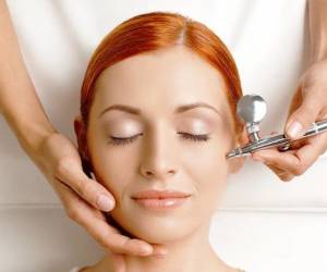 اکسیژن تراپی صورت چیست و برای چه مواردی مورد استفاده قرار میگیرد؟