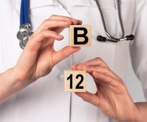 مصرف ویتامین B12 چه زمان از روز بهتر است؟